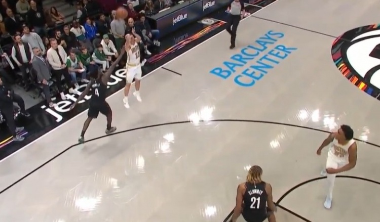 续命！豪泽长甩&amp;威廉姆斯不停球传球 普理查德虚晃后仰三分命中